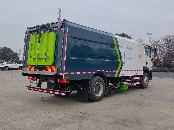 華威馳樂(lè)牌SGZ5181TXSZBEV型純電動(dòng)洗掃車(chē)|中國(guó)重汽HOWO豪沃TX新能源洗掃車(chē)