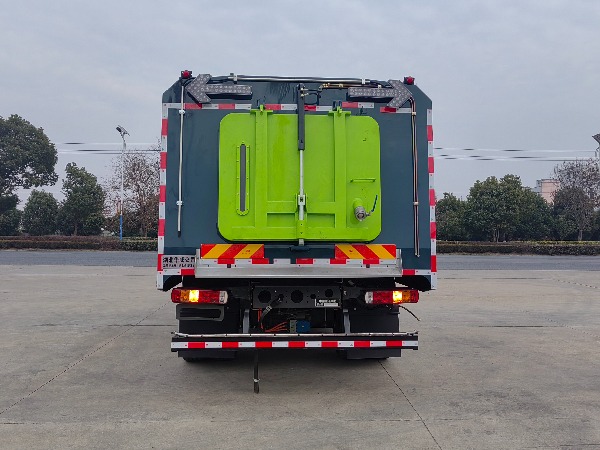 華威馳樂(lè)牌SGZ5181TXSZBEV型純電動(dòng)洗掃車(chē)|中國(guó)重汽HOWO豪沃TX新能源洗掃車(chē)