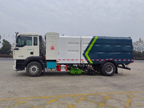 華威馳樂(lè)牌SGZ5181TXSZBEV型純電動(dòng)洗掃車(chē)|中國(guó)重汽HOWO豪沃TX新能源洗掃車(chē)