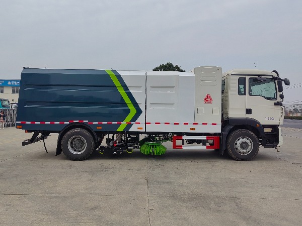 華威馳樂(lè)牌SGZ5181TXSZBEV型純電動(dòng)洗掃車(chē)|中國(guó)重汽HOWO豪沃TX新能源洗掃車(chē)