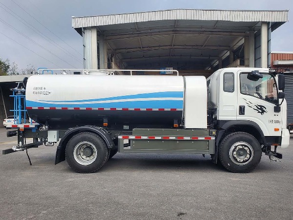 華威馳樂(lè)牌SGZ5180GPSWPBEV純電動(dòng)綠化噴灑車(chē)|中國(guó)重汽新能源EV純電動(dòng)灑水車(chē)|綠化噴灑車(chē)|路面養(yǎng)護(hù)作業(yè)車(chē)|路面清洗車(chē)|高壓清洗車(chē)