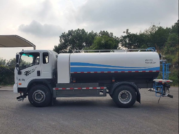 華威馳樂(lè)牌SGZ5180GPSWPBEV純電動(dòng)綠化噴灑車(chē)|中國(guó)重汽新能源EV純電動(dòng)灑水車(chē)|綠化噴灑車(chē)|路面養(yǎng)護(hù)作業(yè)車(chē)|路面清洗車(chē)|高壓清洗車(chē)